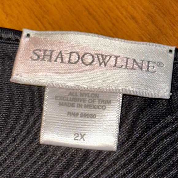 Shadowline Petals Collection Robe - Picture 7 of 7